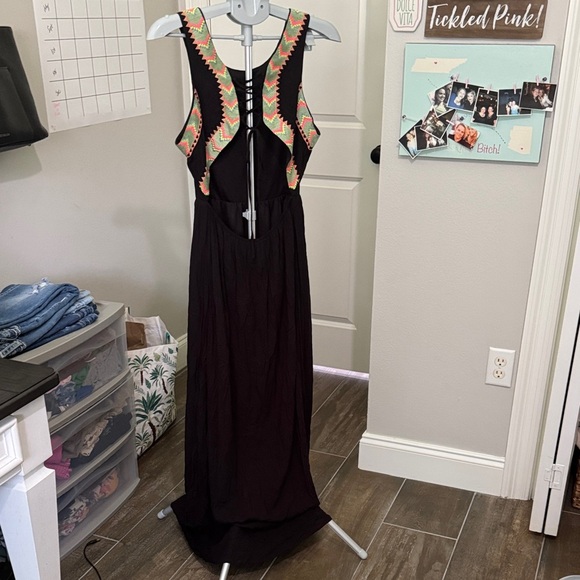 Karlie Black Dress with Neon Details - Picture 4 of 7